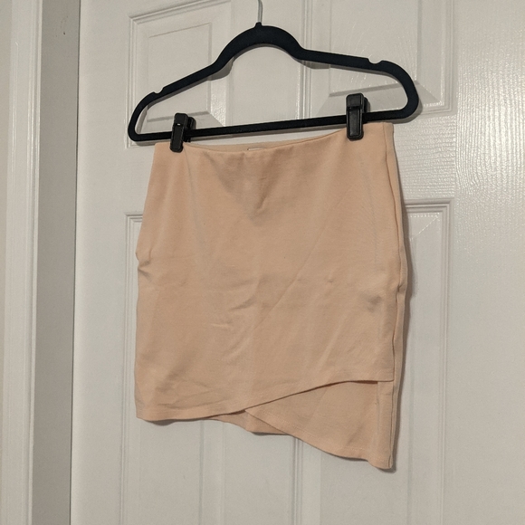 Aritzia Sunday best primrose skirt light peach - Picture 4 of 4